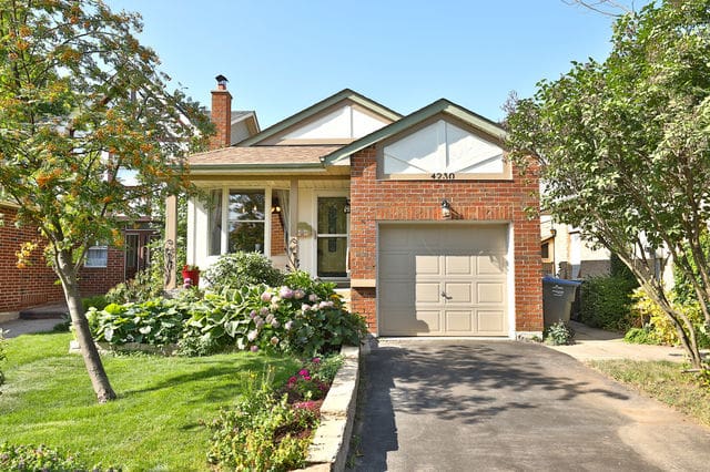 4230 Stonemason Crescent