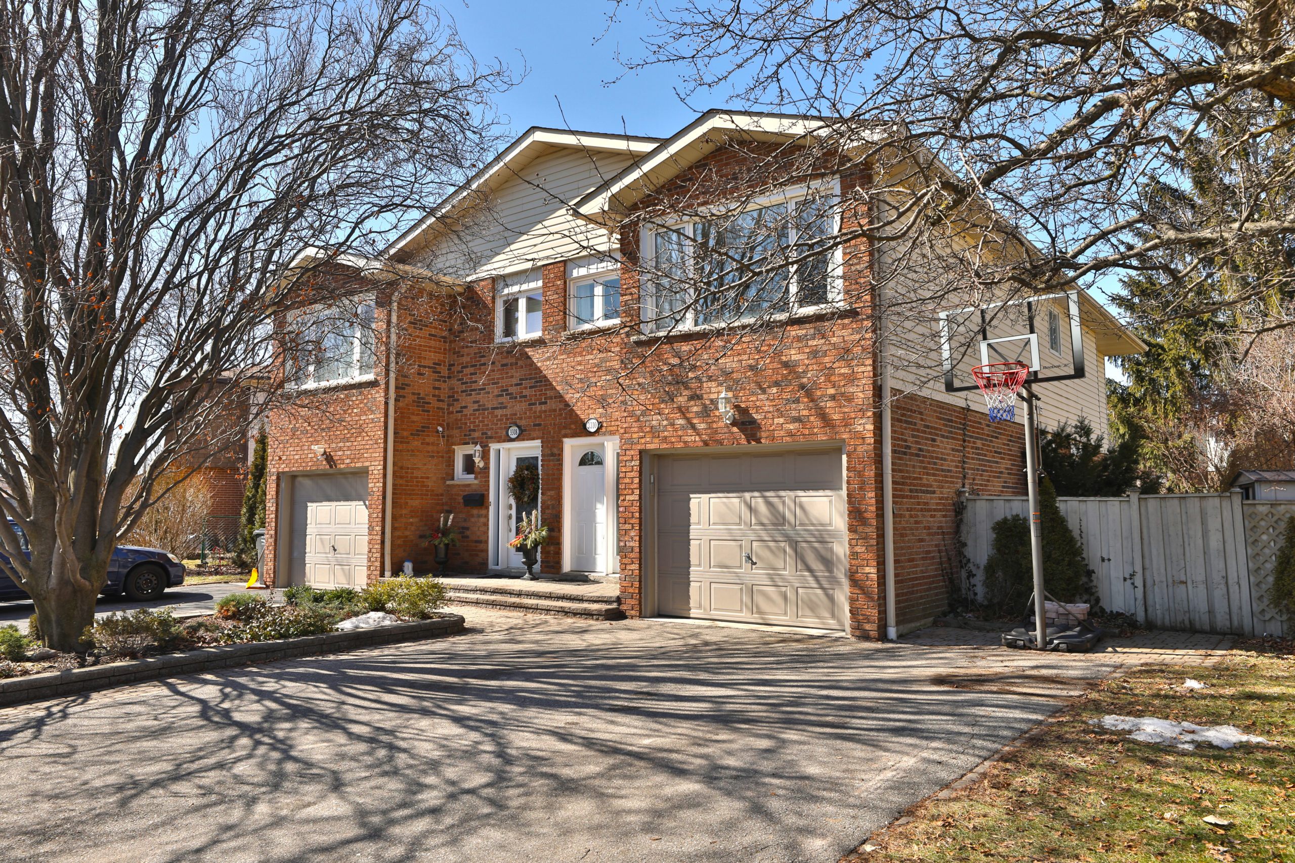 3310 Tallmast Cres